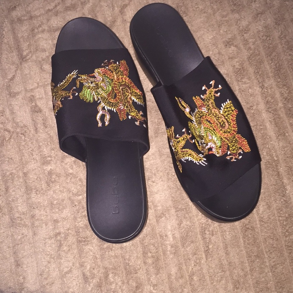 Shoe